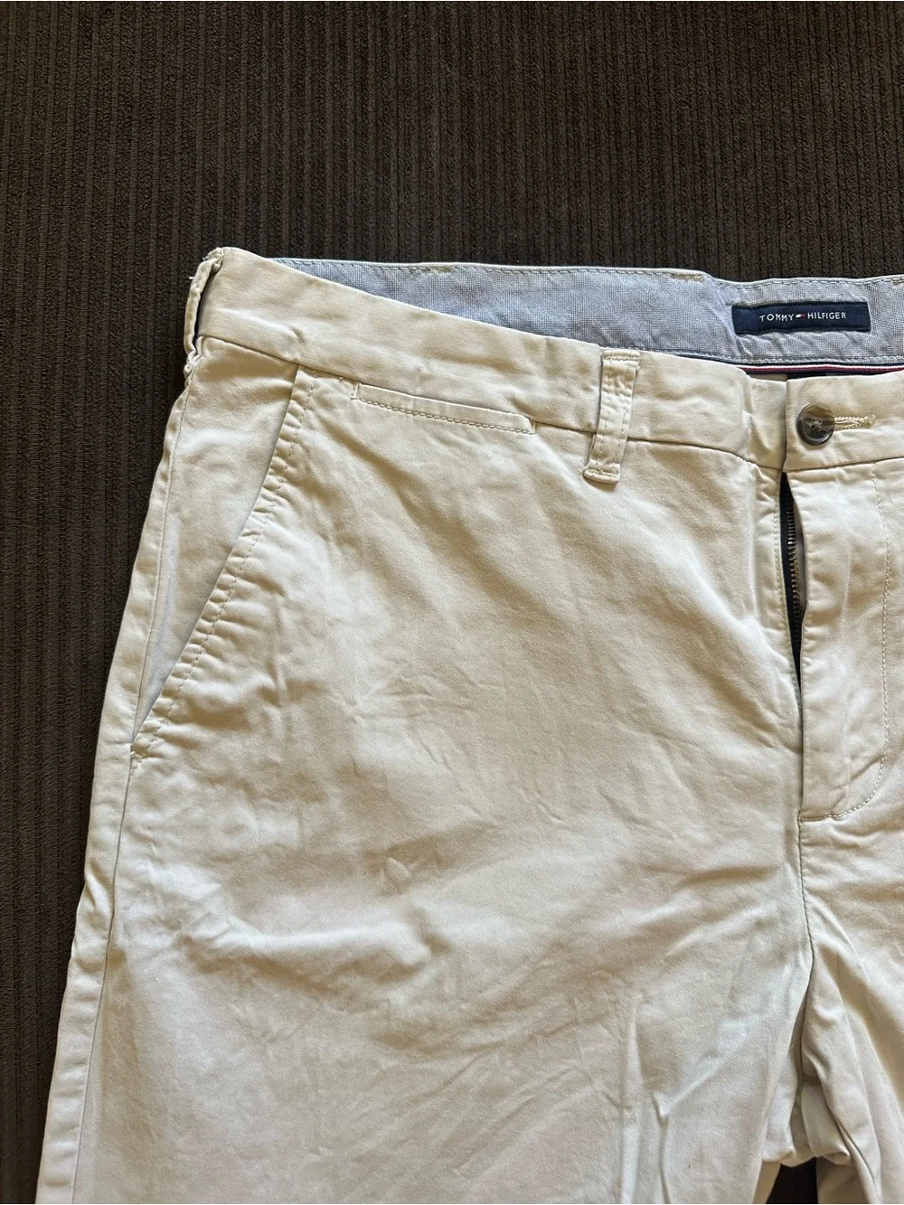 Tommy Hilfiger Men's Khaki Chinos in Light Beige